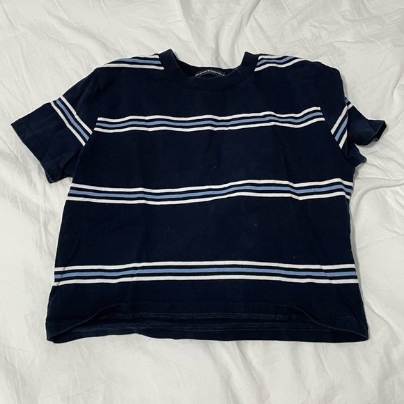 Brandy Melville Cropped Tee - Picture 1 of 3